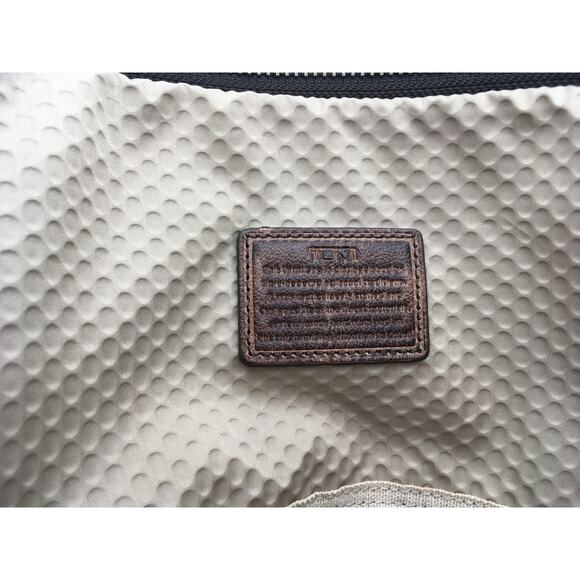 TUMI Alpha Bravo Everett Weekender Essential Tote 2 Way Shoulder Bag in Brown - Picture 5 of 8